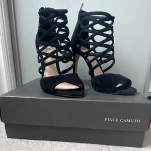 Vince Camuto - Kirsi Woman’s cage suede, black dress sandal. Size 10.